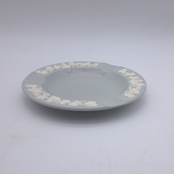 Queensware Blue Ashtray by Wedgwood of Etruria & Barlaston - Picture 9 of 11